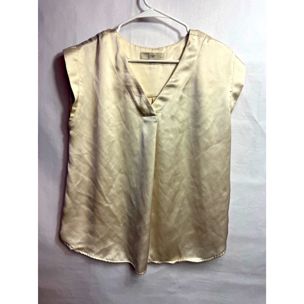 LOFT Women’s PM Petites Ivory Solid V-Neck Cap Sleeve Satin Pullover Blouse